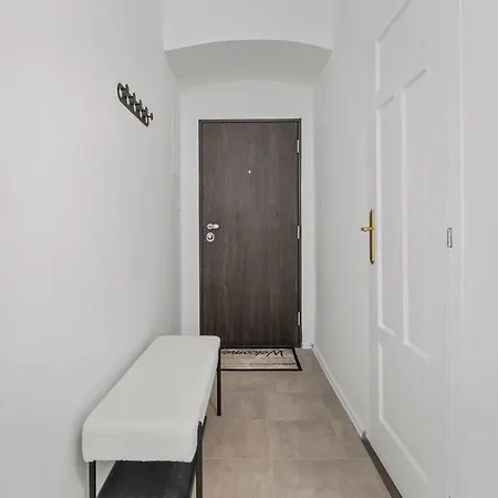 The Modern Escape * Pressburg