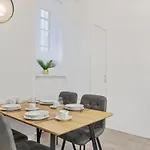The Modern Escape * Pozsony